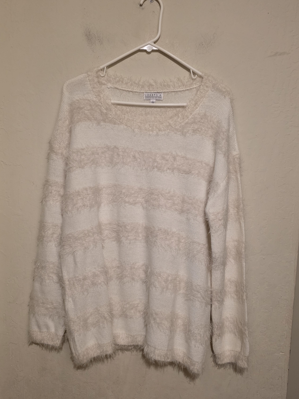 Joseph A. cream and ivory eyelash sweater With a fuzzy, Striped Design  Size XL